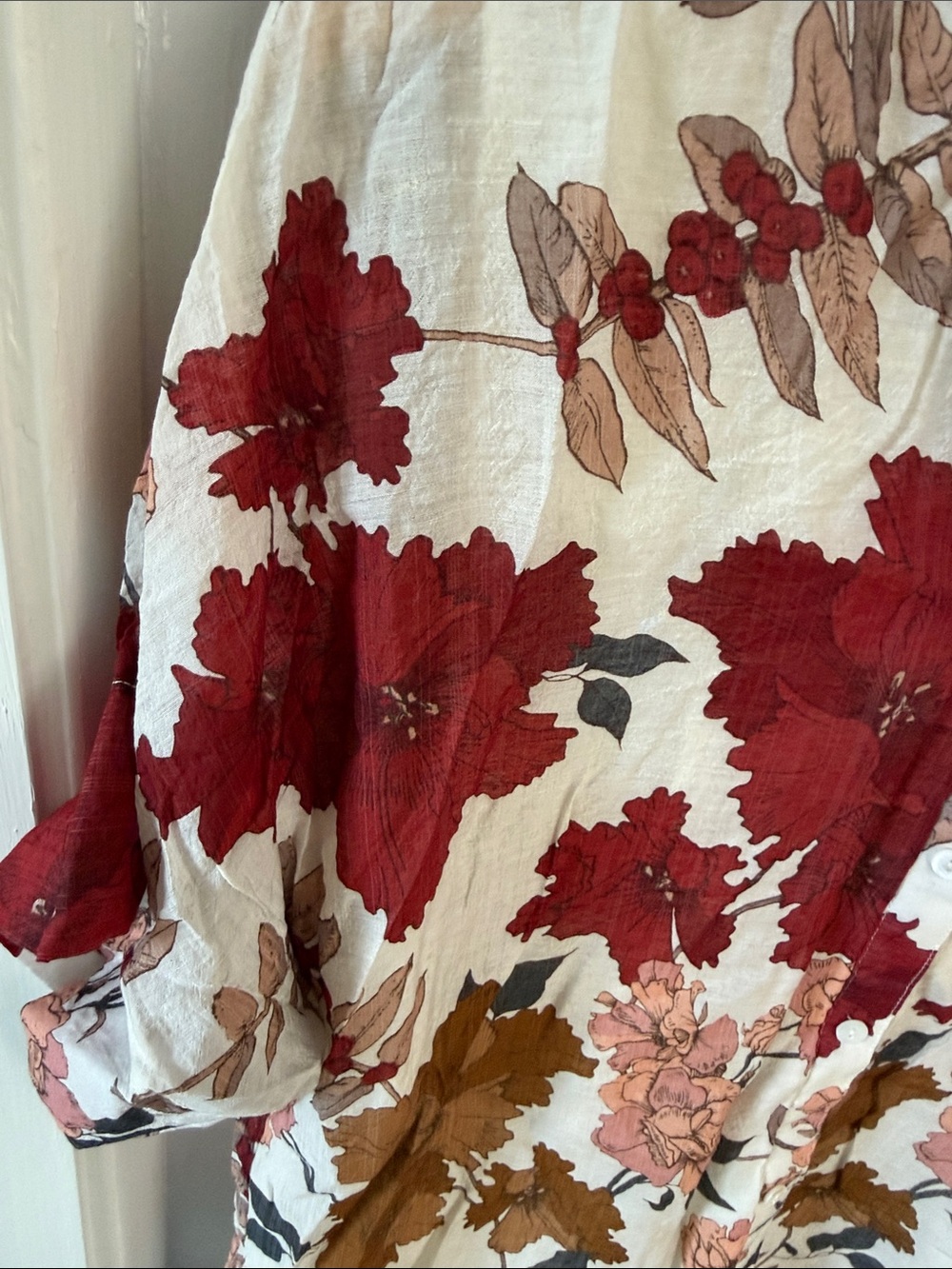 Women's White Floral Button-Up Top with Red & Brown Blooms - Picture 3 of 7